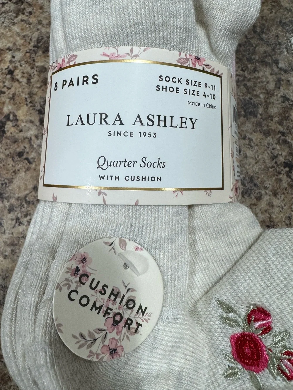 Laura Ashley Cream Quarter Socks with Pink Embroidered Roses 8Pair NEW